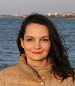 Portrait of Dominika Dikó